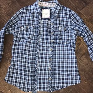 Gilly Hicks blue button down